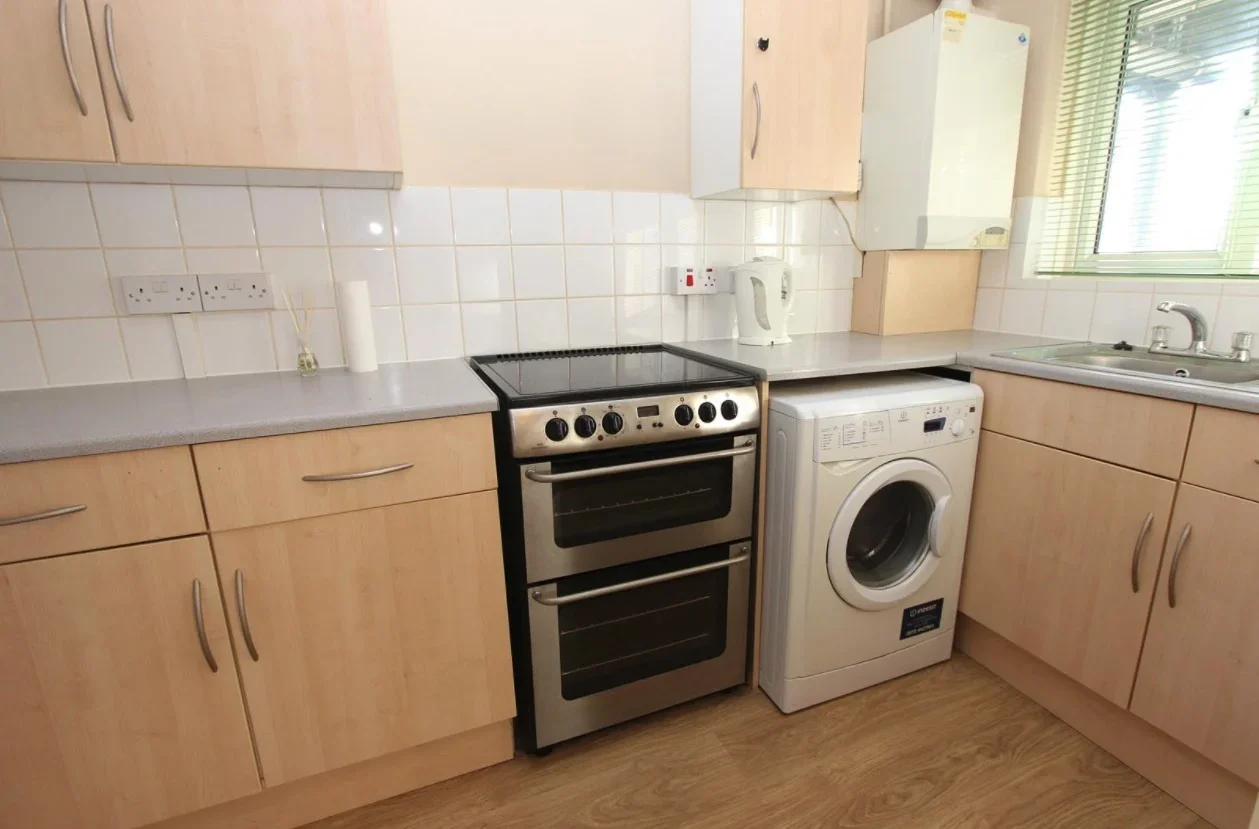 Room Heather Way in Dacorum