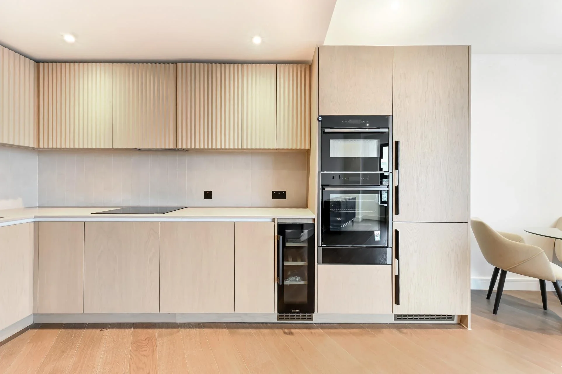 Flat Malthouse Road in Greater London
