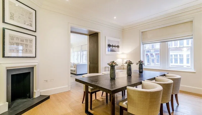 Flat Duke Street in London
