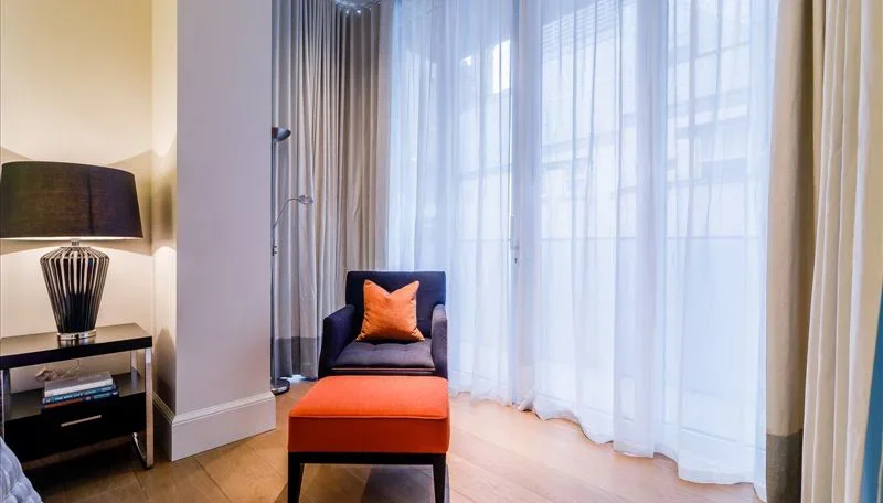 Flat Duke Street in London