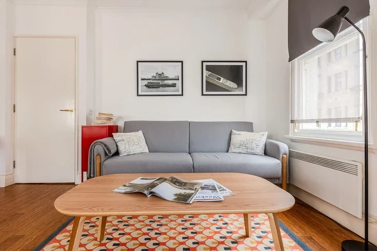 Flat Minories in City of London