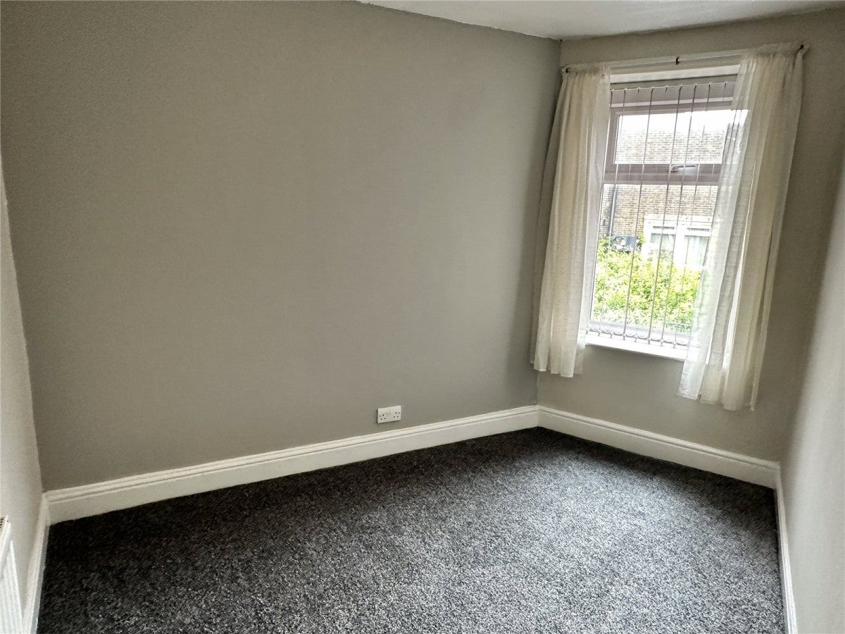 Flat Wainstalls Road in Calderdale