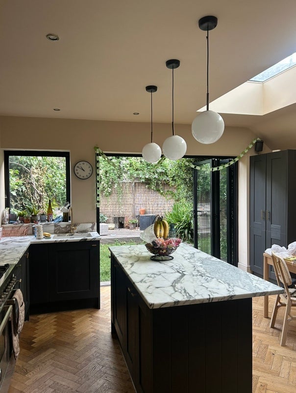 Room Cobbold Road in Greater London