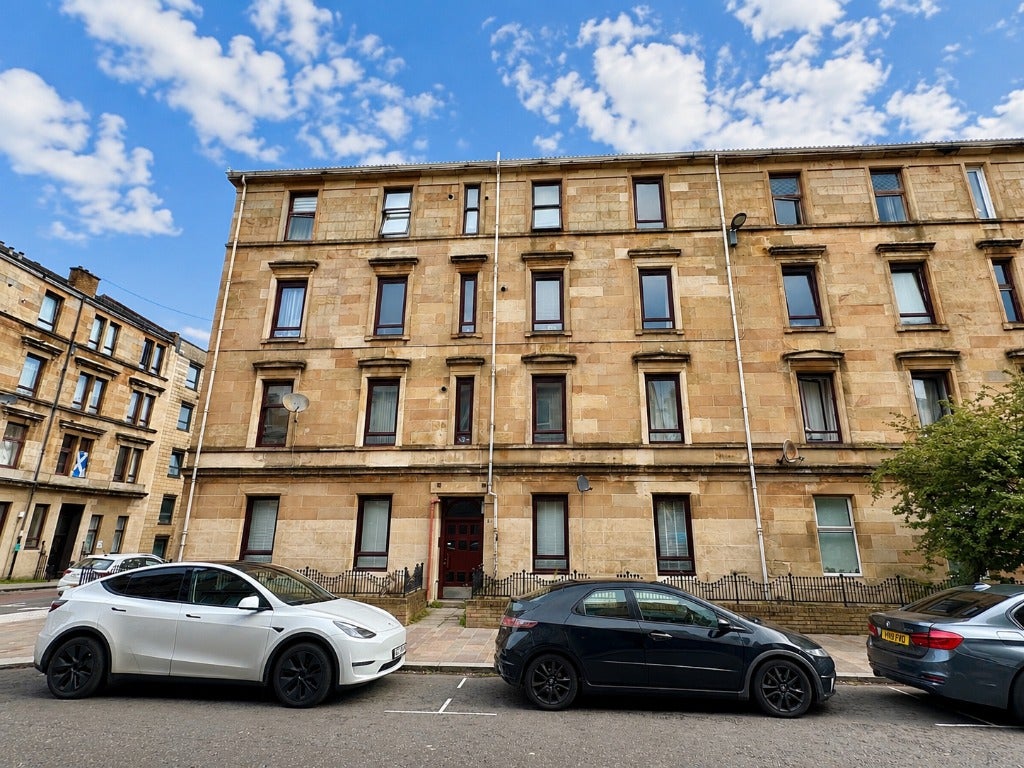 Flat Old Dumbarton Road in Glasgow
