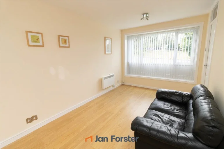 Flat Lydford Court in Newcastle upon Tyne