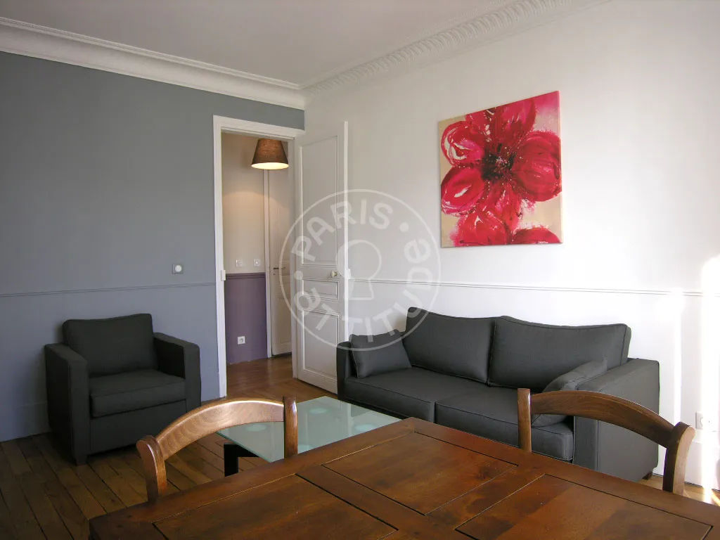 Flat Rue d'Arsonval in Paris