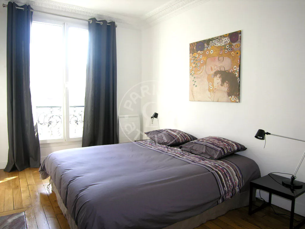 Flat Rue d'Arsonval in Paris