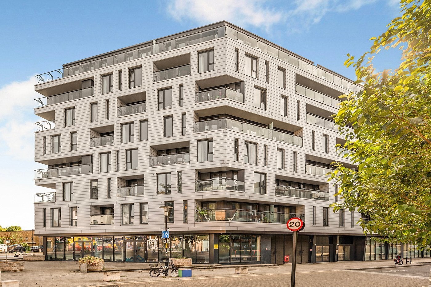 Flat Webber Street in Greater London