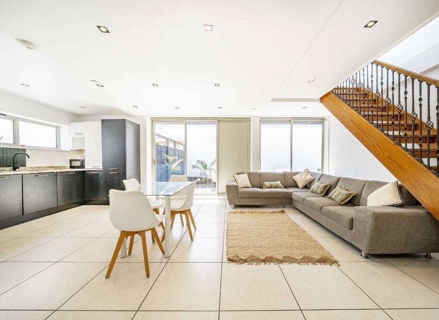 House Grosvenor Road in Greater London