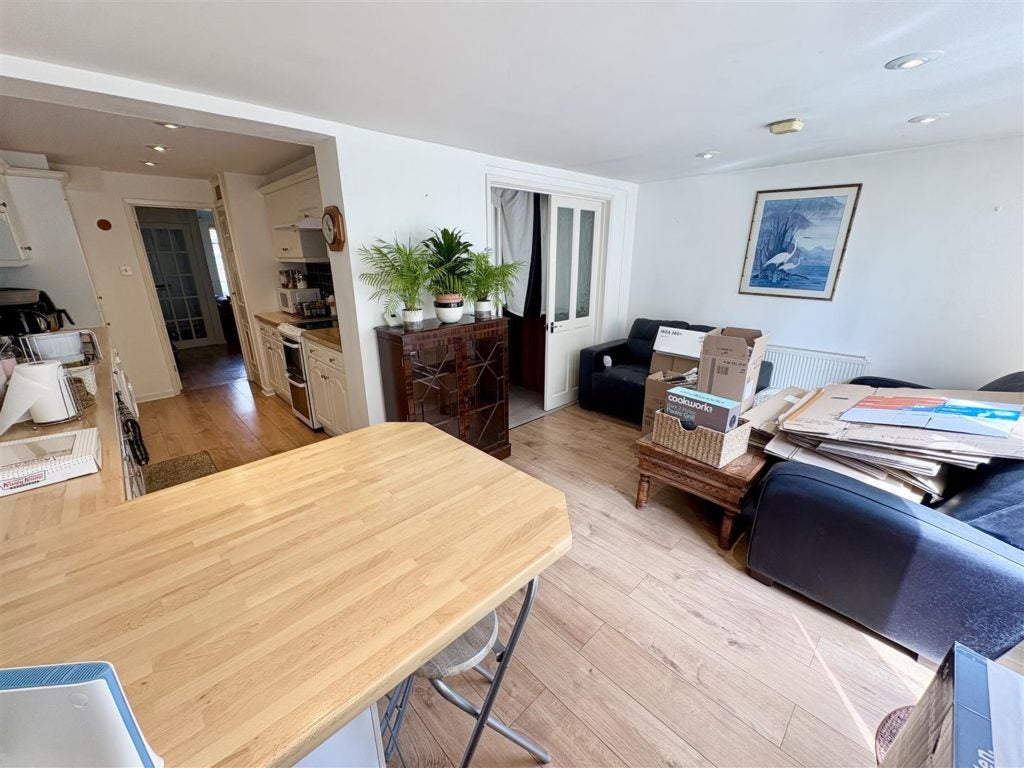Flat Laburnum Close in Ferndown