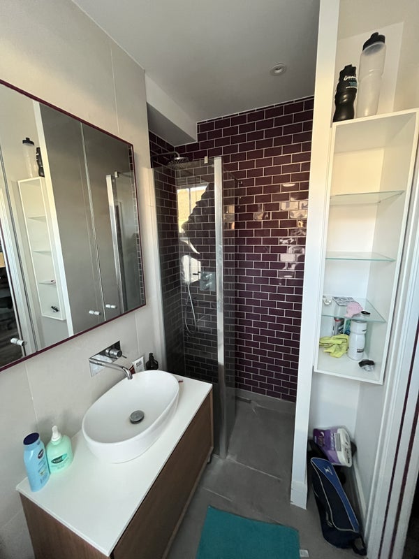 Room Ambergate Street in Greater London