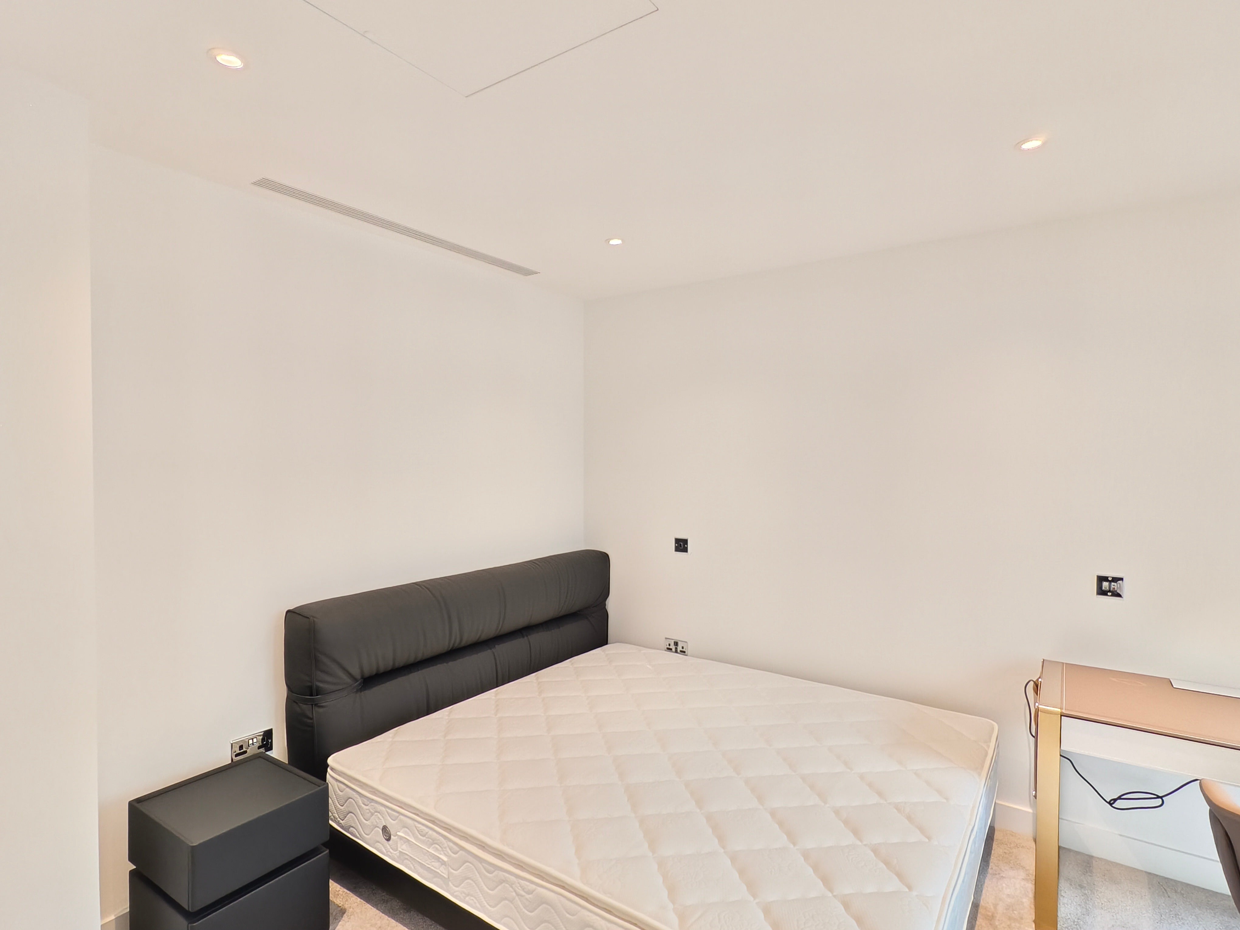 Flat Lloyd Baker Street in Greater London