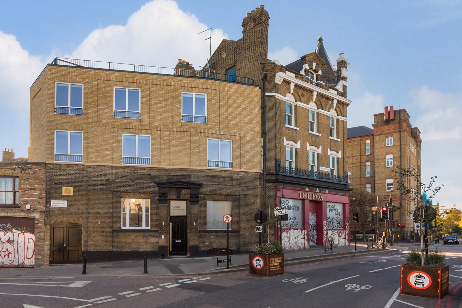 Flat Kingsland Road in Greater London
