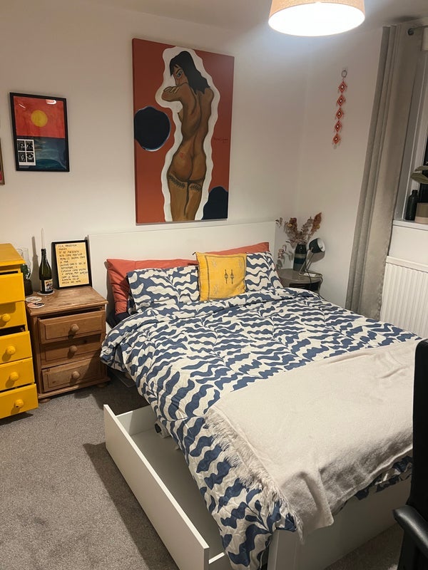Room Whitchurch Road in Manchester