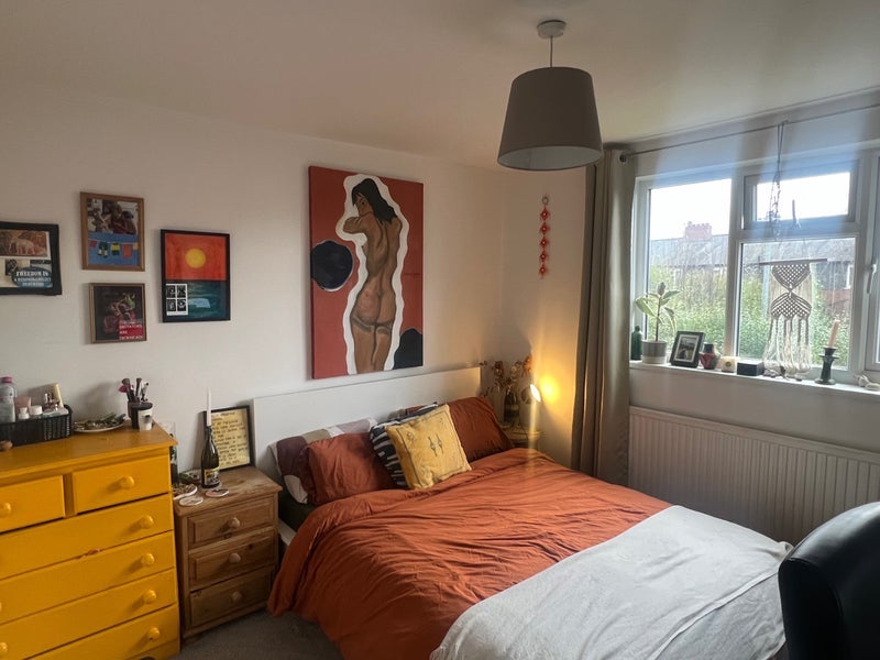 Room Whitchurch Road in Manchester