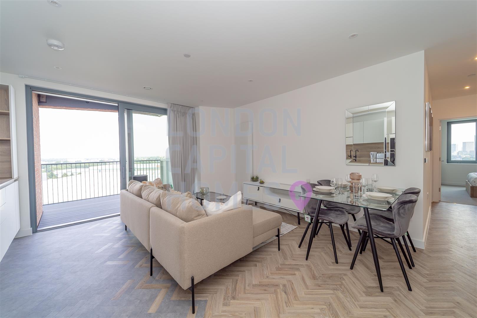 Flat Gillender Street in Greater London