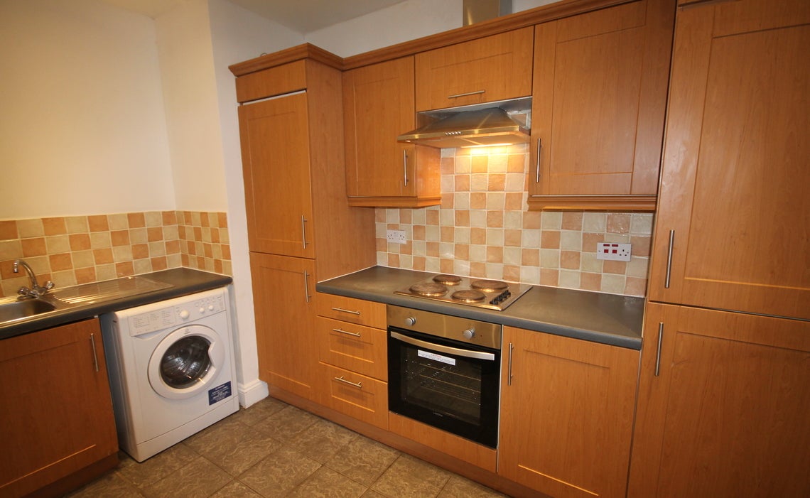 Flat Fairfield Road in Newcastle upon Tyne