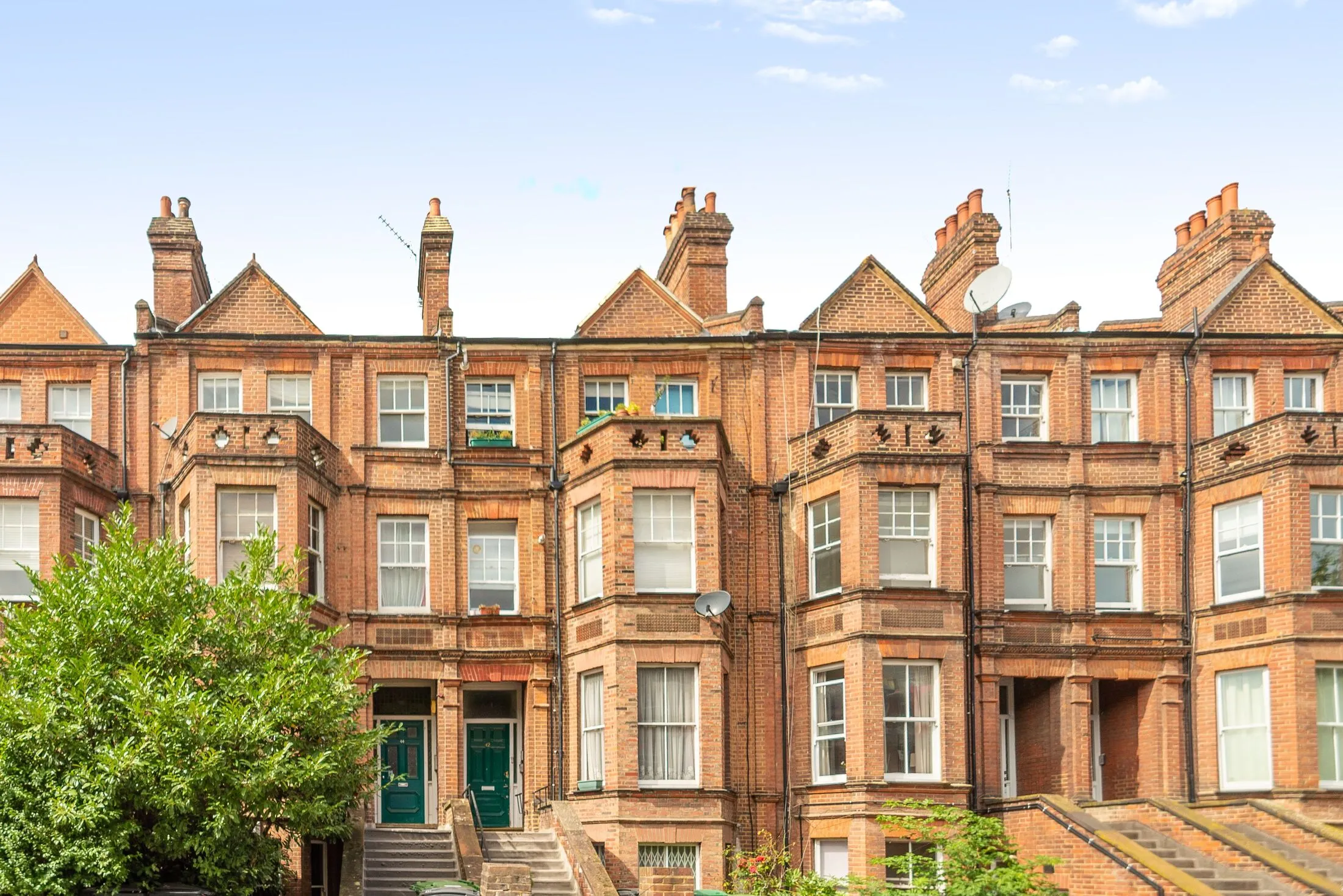 Flat Canfield Gardens in Greater London