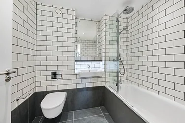 Flat Tallow Close in Greater London