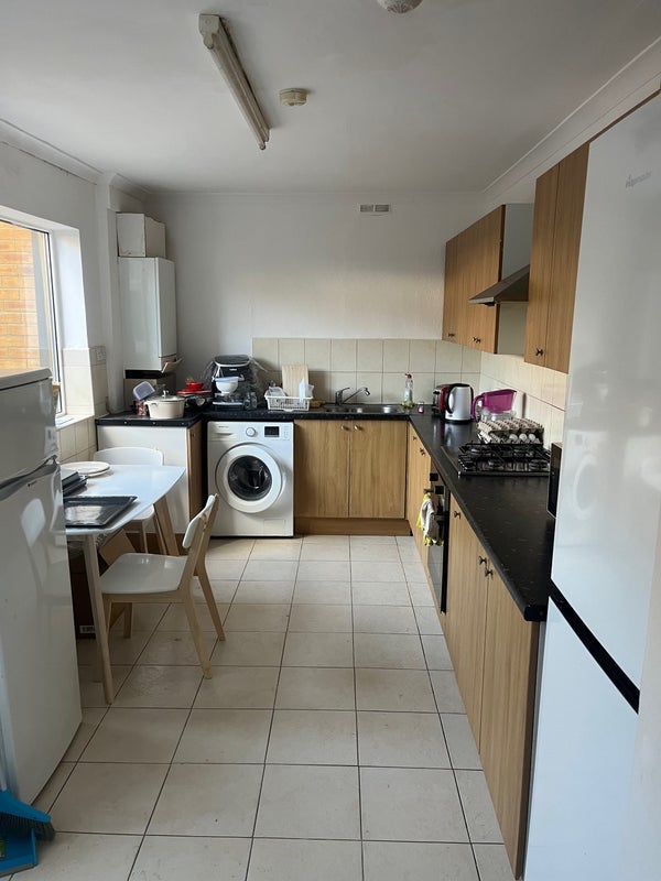 Room Benson Avenue in Greater London
