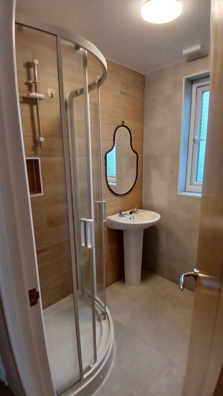 Room Benson Avenue in Greater London
