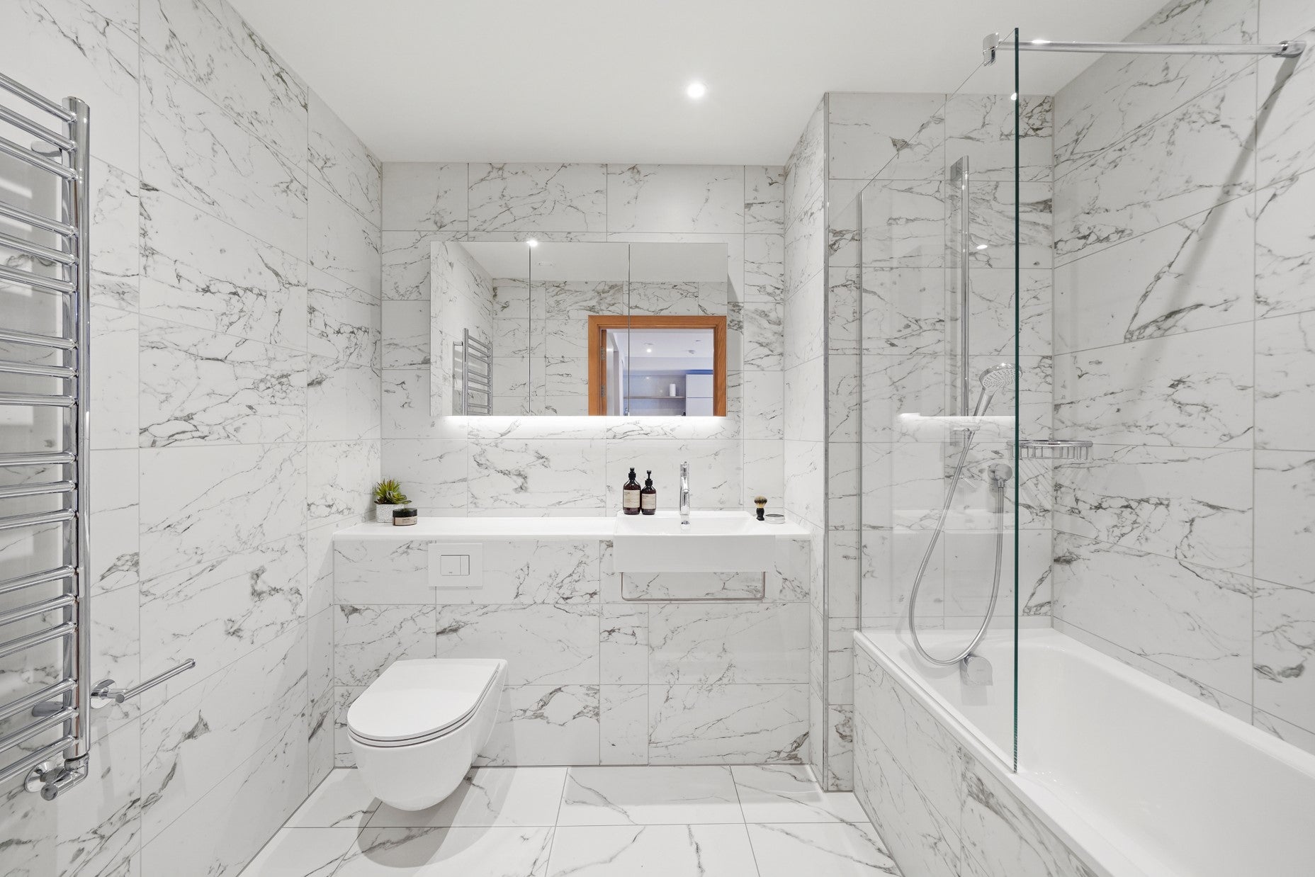 Flat Anthems Way in Greater London