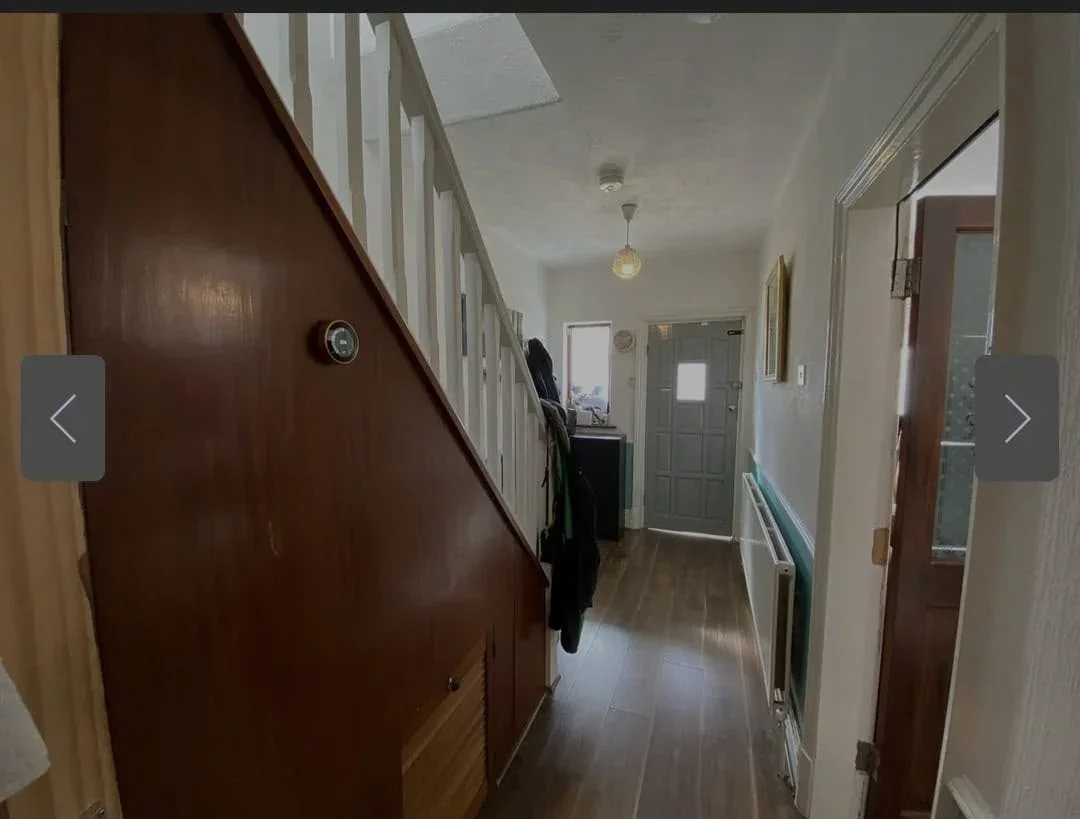 Room Dawlish Drive in Greater London