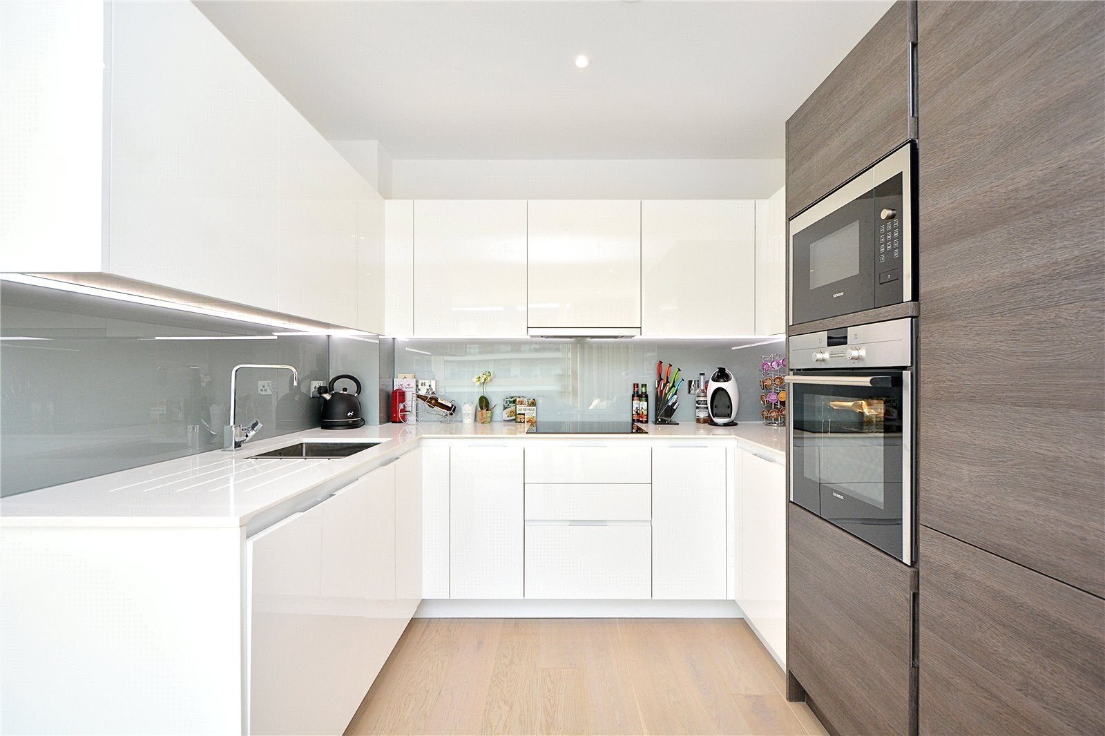 Flat Sherman Walk in Greater London
