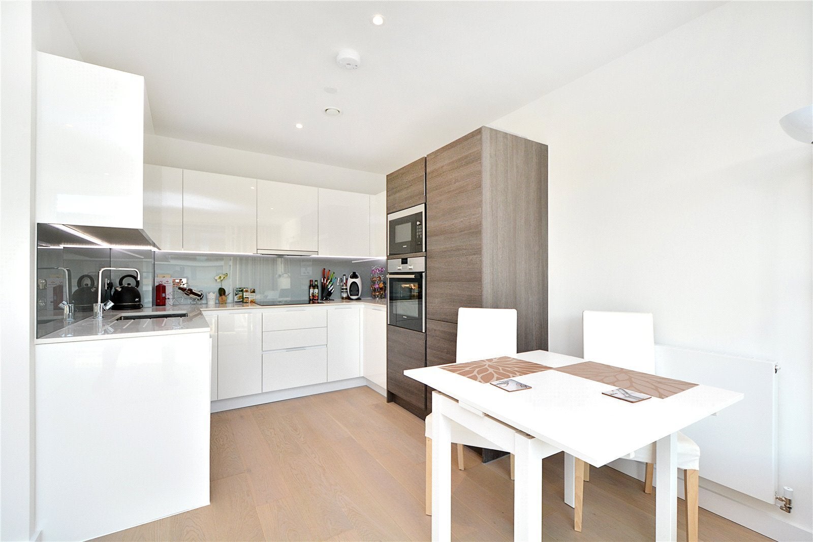 Flat Sherman Walk in Greater London