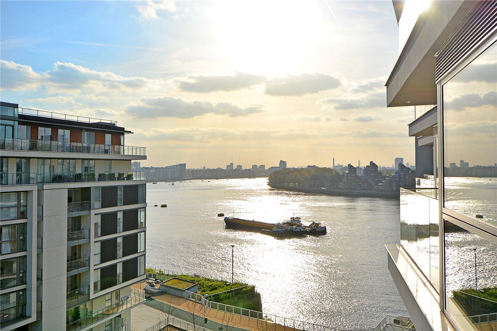 Flat Sherman Walk in Greater London