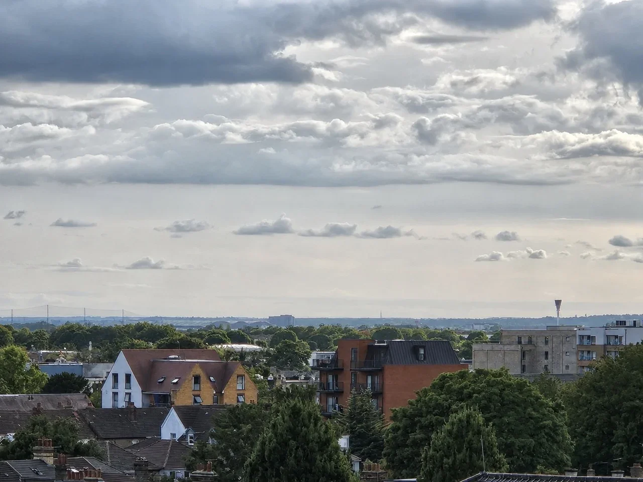 Flat Healum Avenue in Greater London