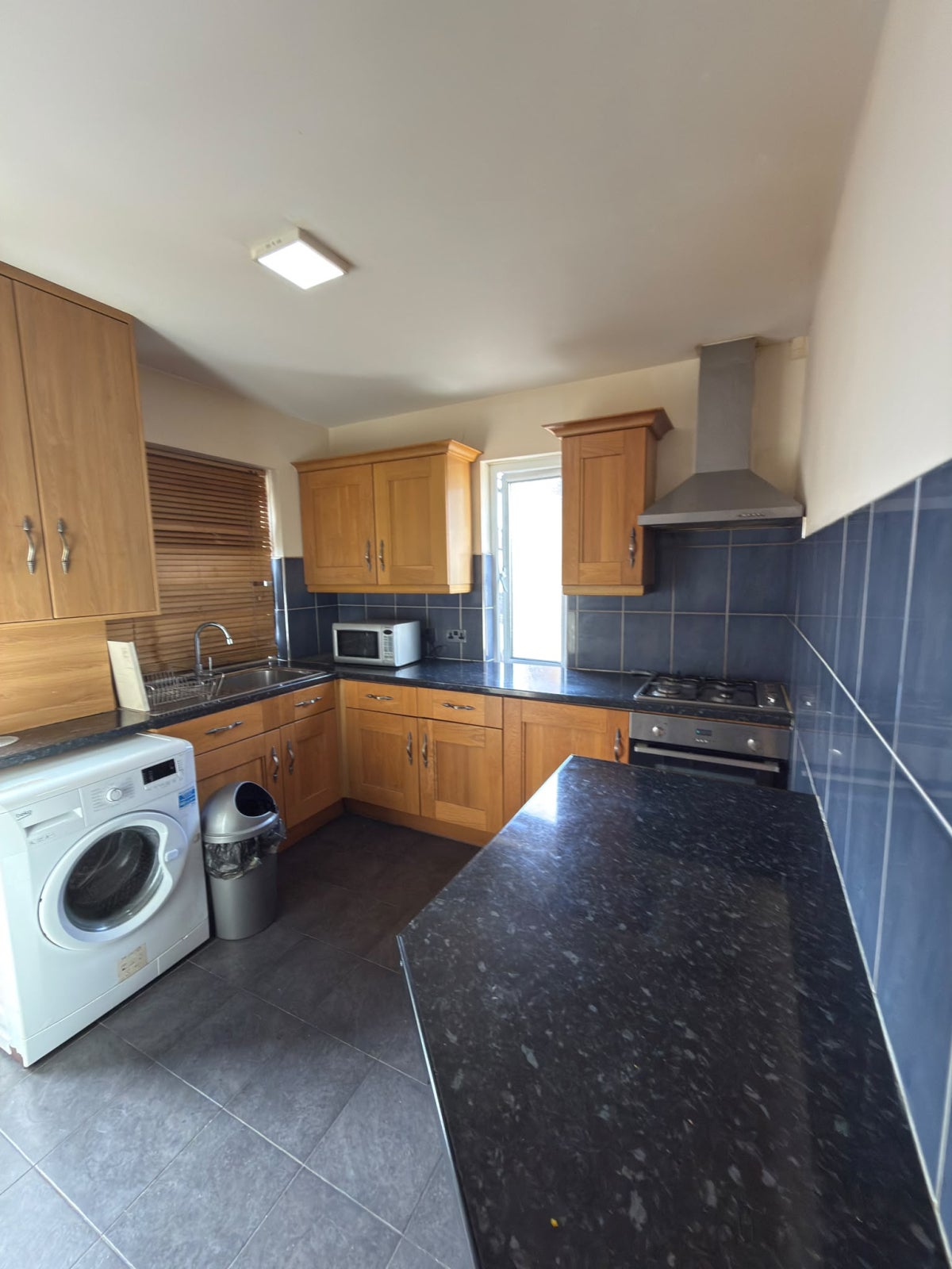 Flat Beehive Lane in Greater London