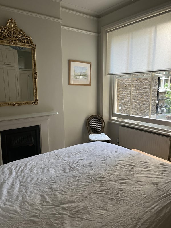 Room Goldhawk Road in Greater London