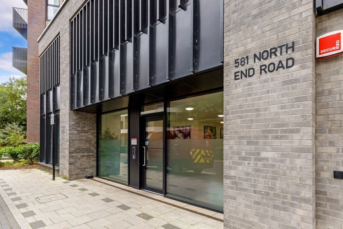 Flat North End Road in Greater London
