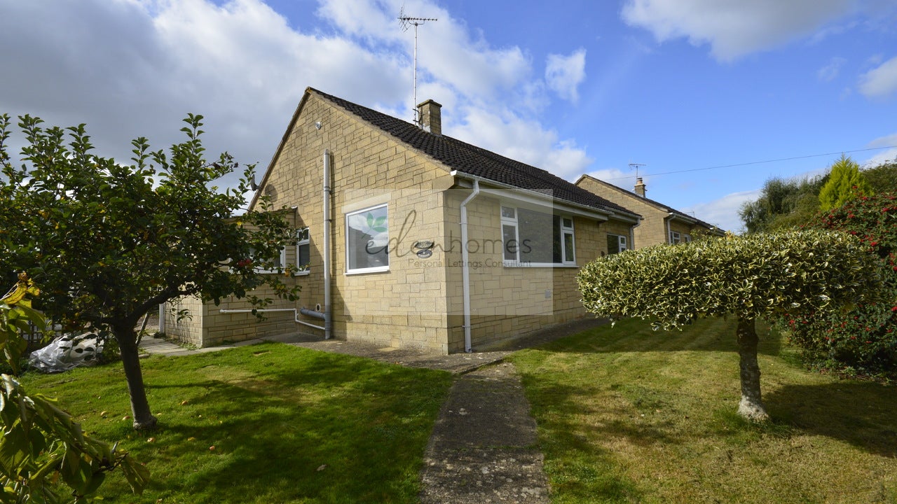 House Paynes Meadow in Whitminster