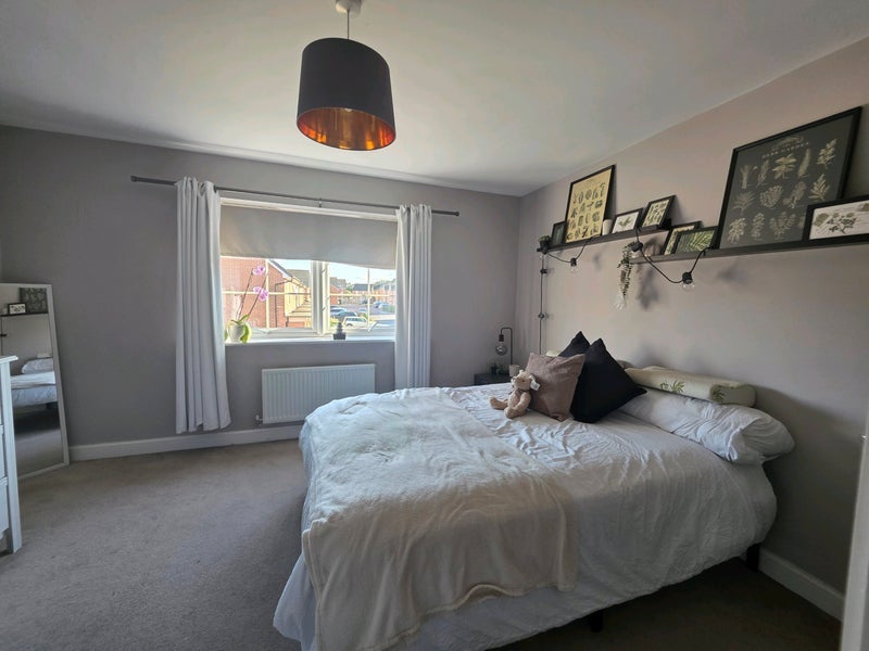 Room Station Road in Leeds
