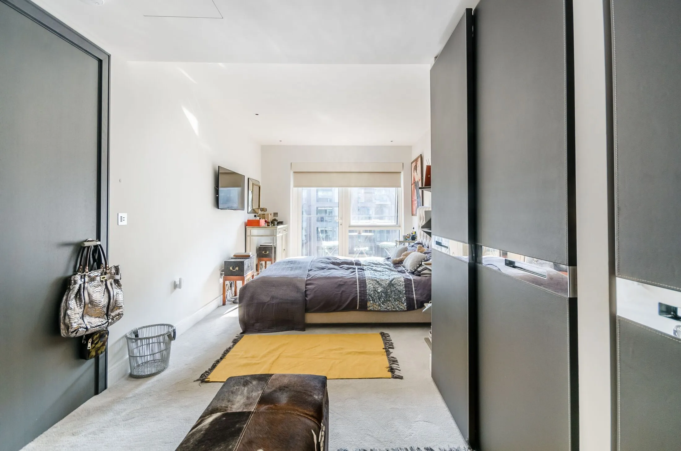 Flat Thurstan Street in Greater London