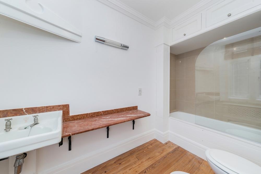 Flat Claverton Street in City of Westminster