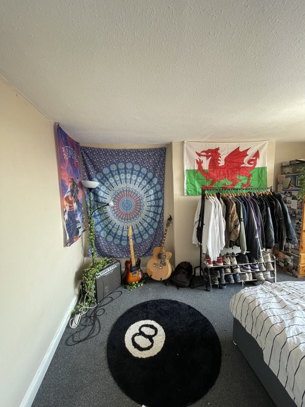 Room Stokes Croft in Bristol
