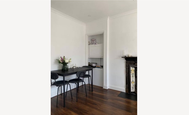 Flat Wilson Road in Greater London