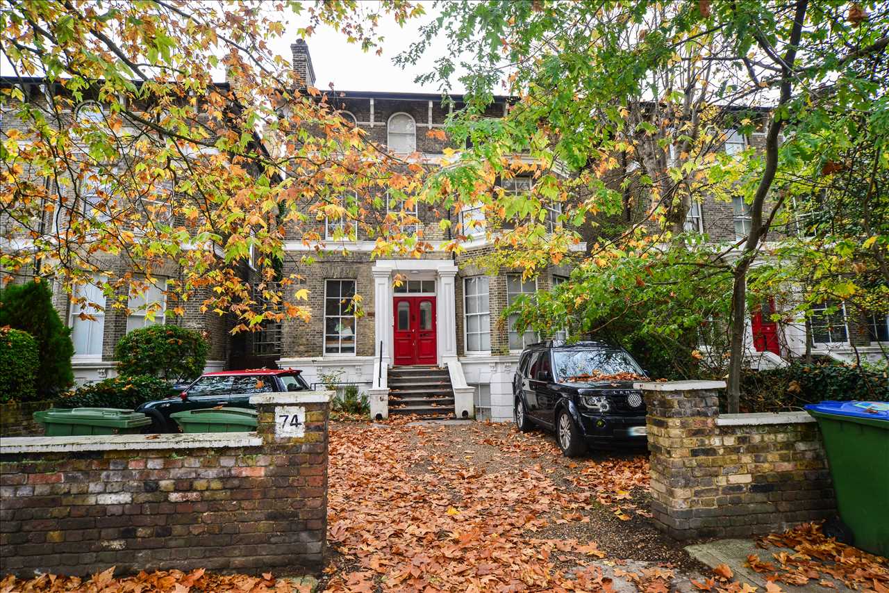Flat Beaconsfield Road in Greater London