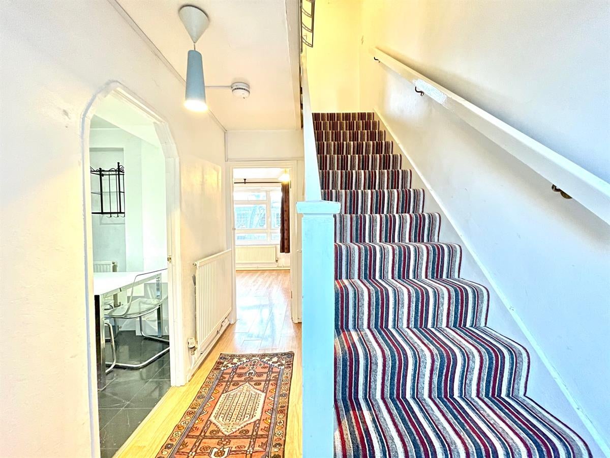 Flat Royal College Street in Greater London