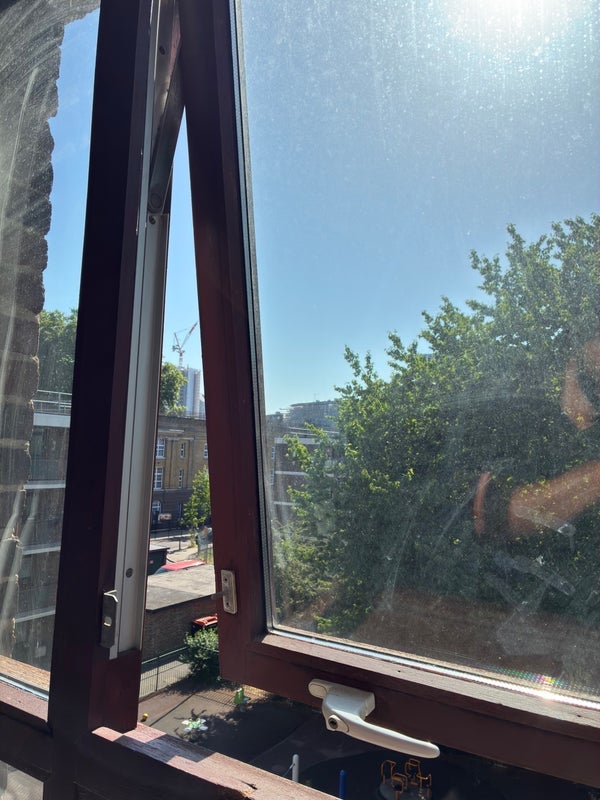 Room Crondall Street in Greater London