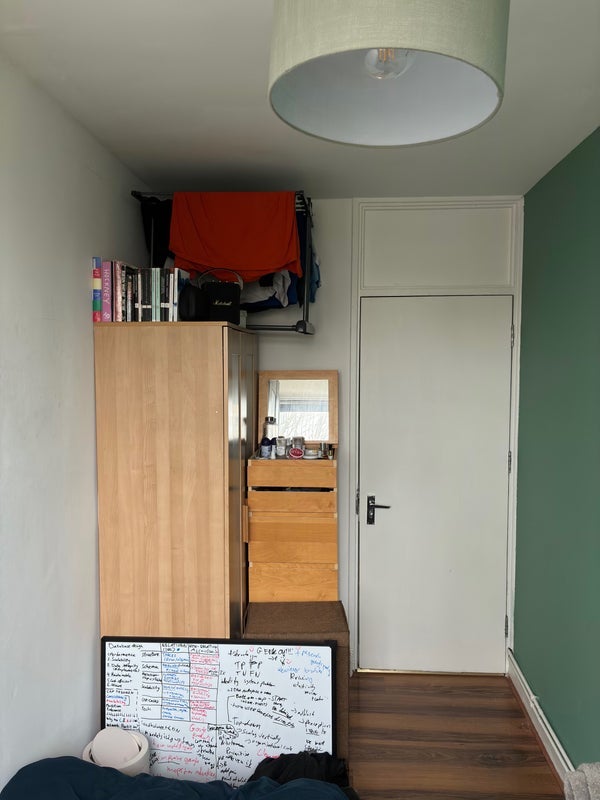 Room Crondall Street in Greater London