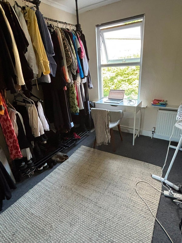 Room Sedgwick Road in Greater London