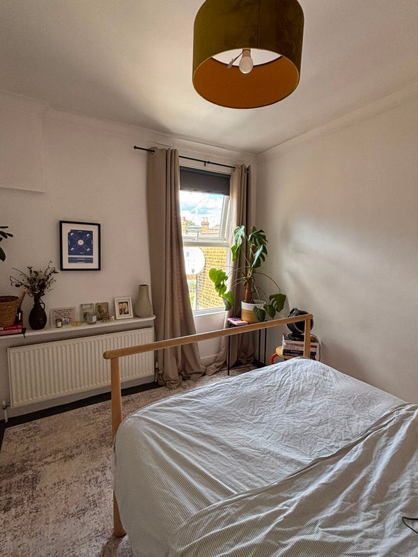 Room Sedgwick Road in Greater London
