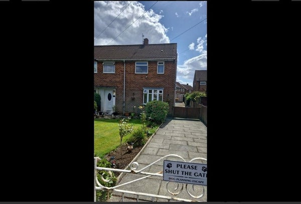 Flat Balmoral Road in Salford