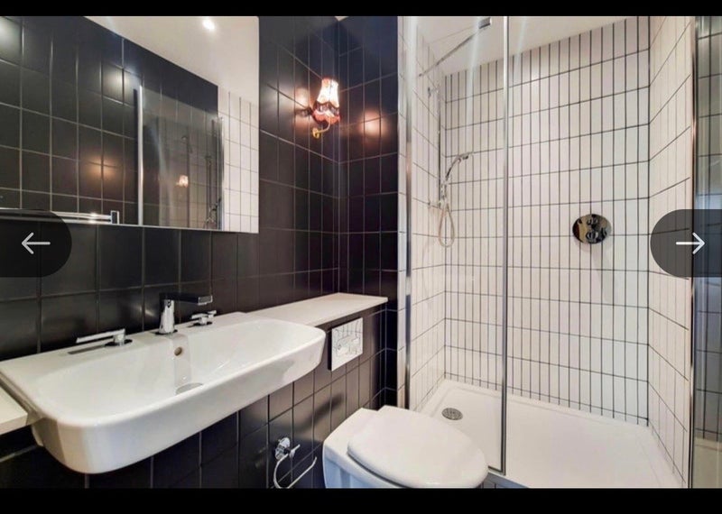Room Atlantic Crescent in Greater London