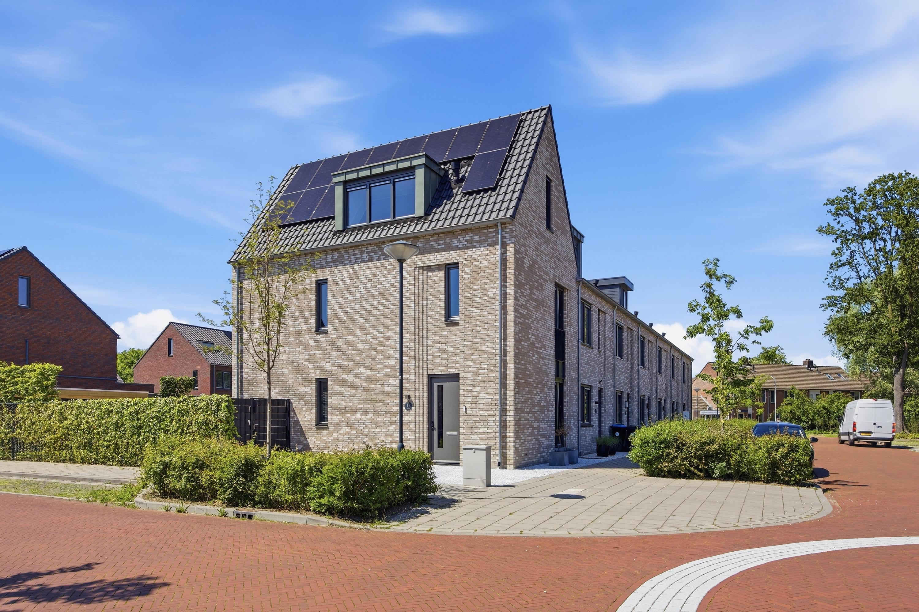 Huis Zilverberg 11 in Made