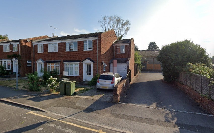 House The Chase in Guildford